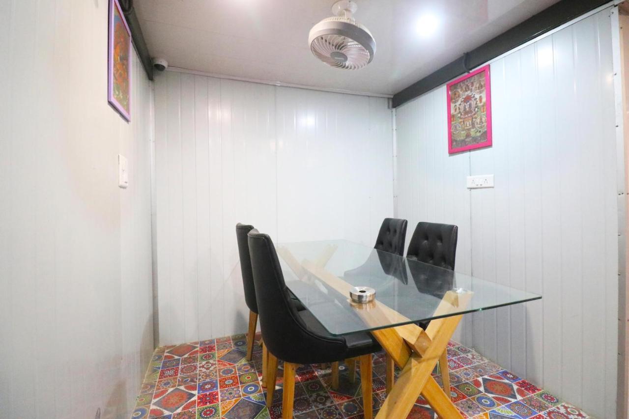 Hotel The Cube Stay New Delhi Exterior photo